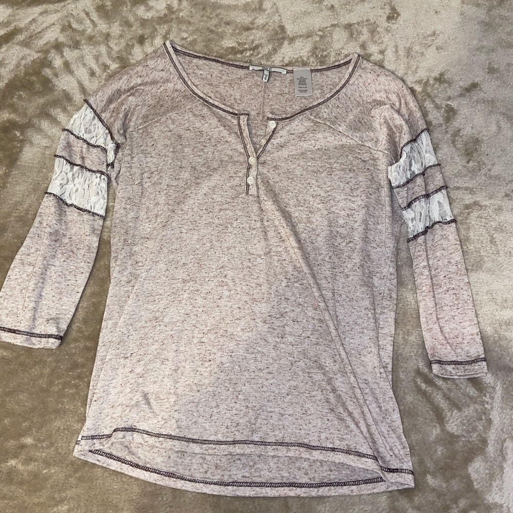 BKE Small Tan shirt lace on sleeves